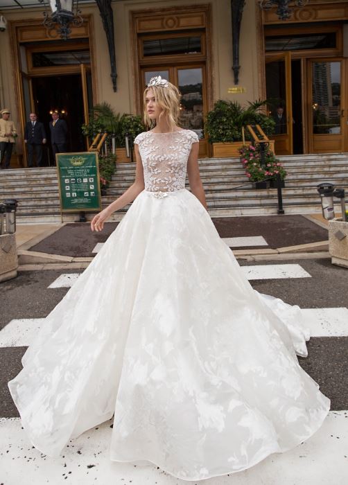 Abito da Sposa 2017 a principessa mod Brigitta collezione Alessandra Rinaudo 2017