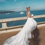 Abito da sposa corto davanti e con lungo strascico 2017 Alessandra Rinaudo mod Beatrice