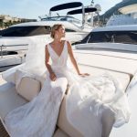 Abito da sposa scivolato con ricami Alessandra Rinaudo 2017 mod Barbarella