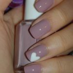 Manicure romantica e semplice per San Valentino