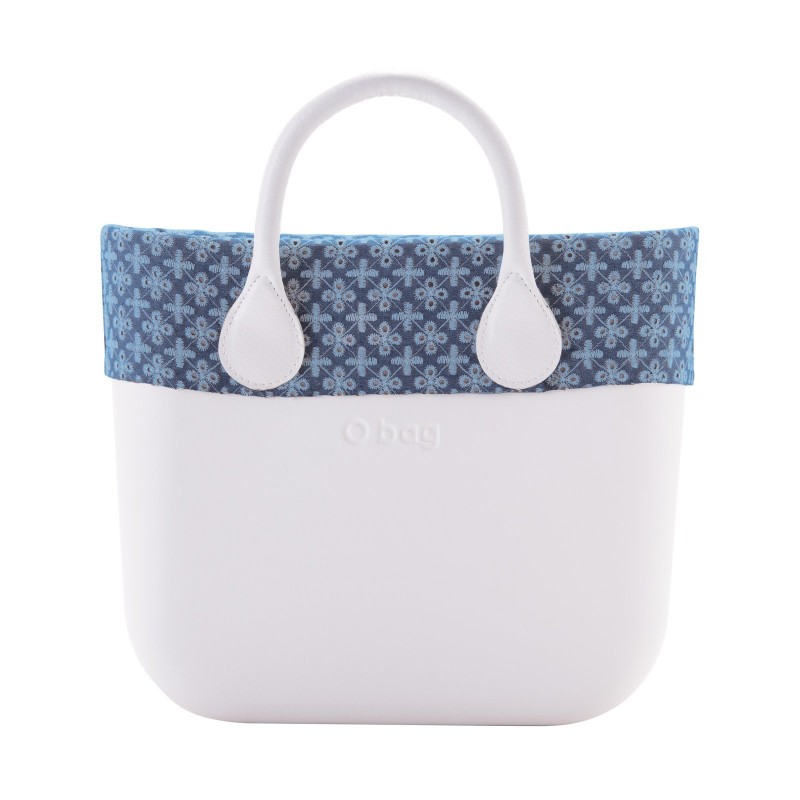 O Bag Mini con bordo in denim con ricamo sangallo azzurro primavera estate 2017