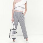 Pantaloni gessati con tasche Stradivarius