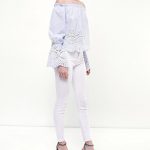 Top con spalle scoperte e maniche a campana ricamate Stradivarius primavera 2017