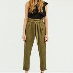 Top e pantaloni morbidi a vita alta con cintura in vita Stradivarius