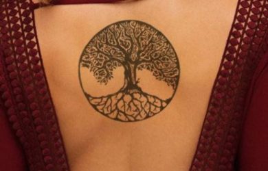 Tatuaggio Albero della Vita Celtico sulla schiena