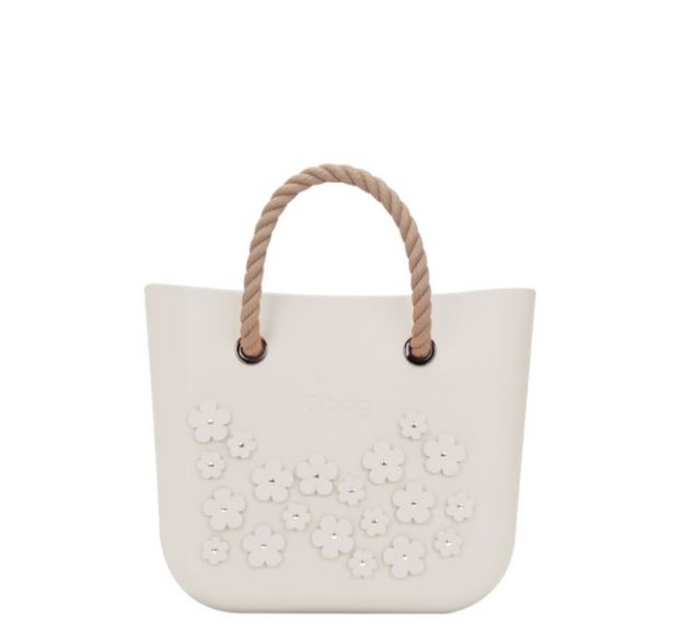 O bag mini avorio con fiori 3D applicati prezzo 95 euro