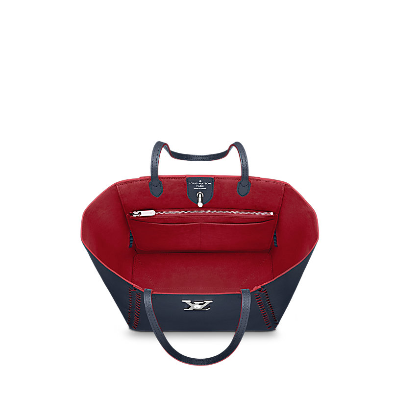 Interno Nuova borsa Louis Vuitton Lock Me estate 2017 prezzo 1980