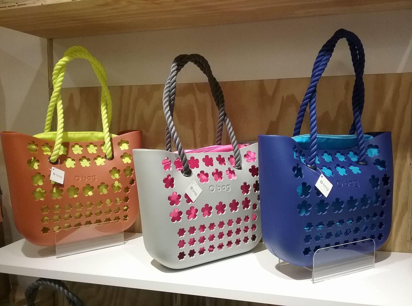 Nuove Borse O Bag con fiori traforati estate 2017