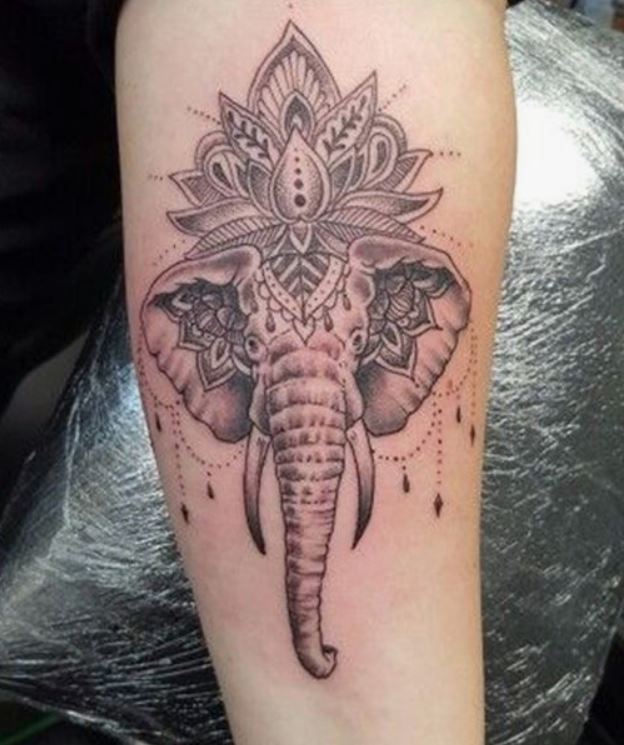 Tatuaggio Elefante Mandala interno braccio