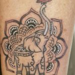 Tatuaggio Mandala con Elefante