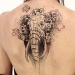 Tatuaggio sulla schiena Elefante Puzzle