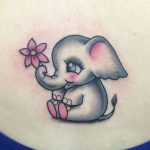 Tatuaggio tenero elefantino