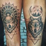 Tatuaggi Lupo con Luna e Mandala