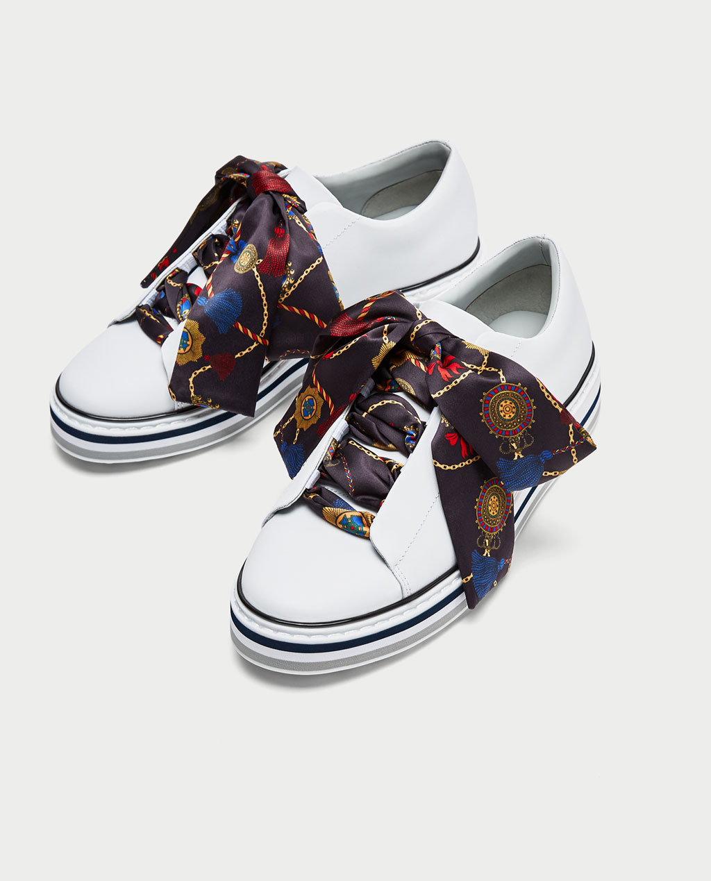 Sneakers con fiocco Zara prezzo 49 95 euro