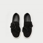 Sneakers con fiori Zara prezzo 49 95 euro