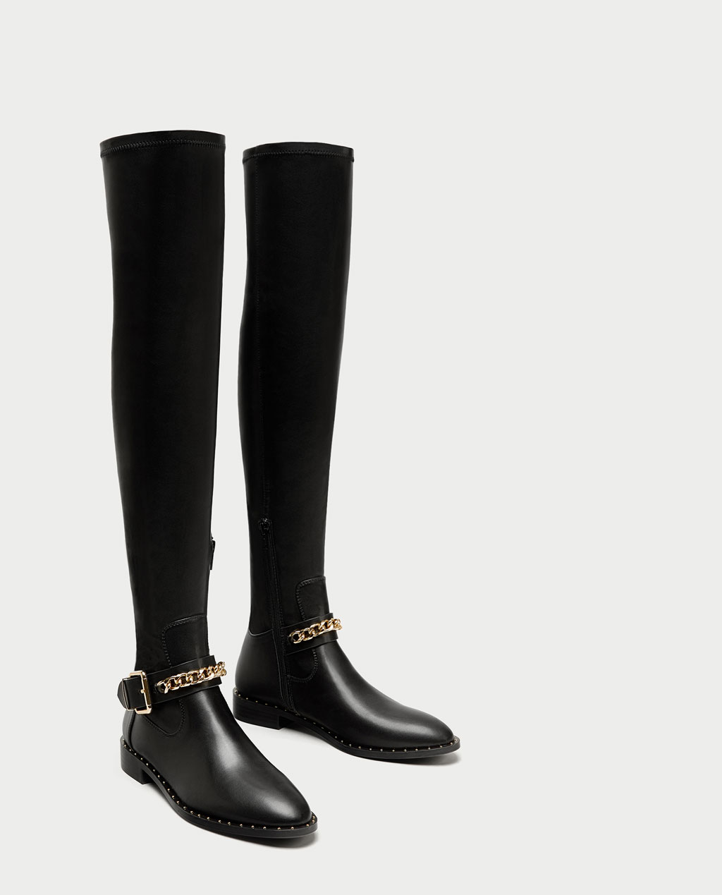 Stivale basso alto sopra il ginocchio con catena dorata Zara prezzo 49 95 euro