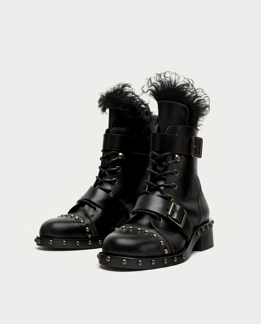 Stivaletto con borchie con dettaglio di pelliccia Zara prezzo 99 95 euro