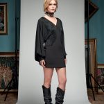 Abito corto con frange e maniche lunghe ampie Denny Rose