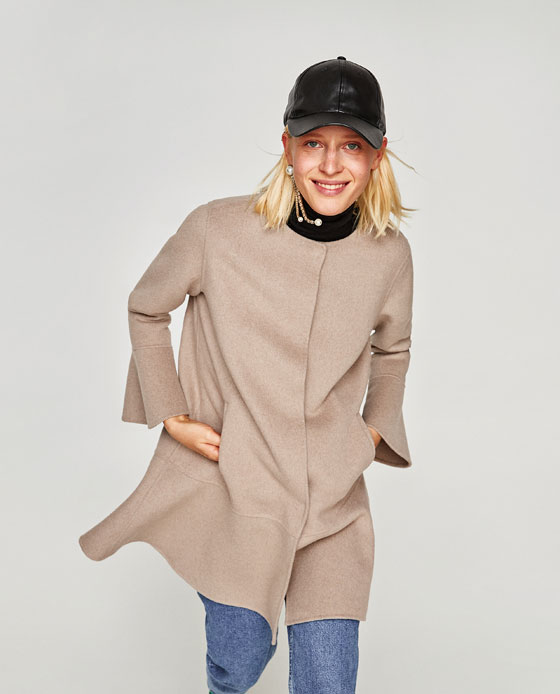 Cappotto in lana Zara con maniche volant inverno 2017 2018 prezzo 79 95 euro