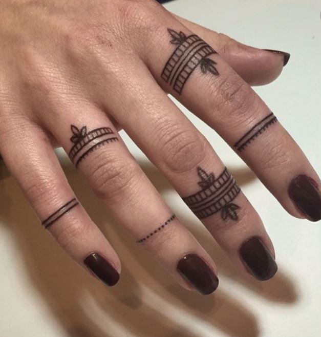 Foto Tatuaggi Mano Donna