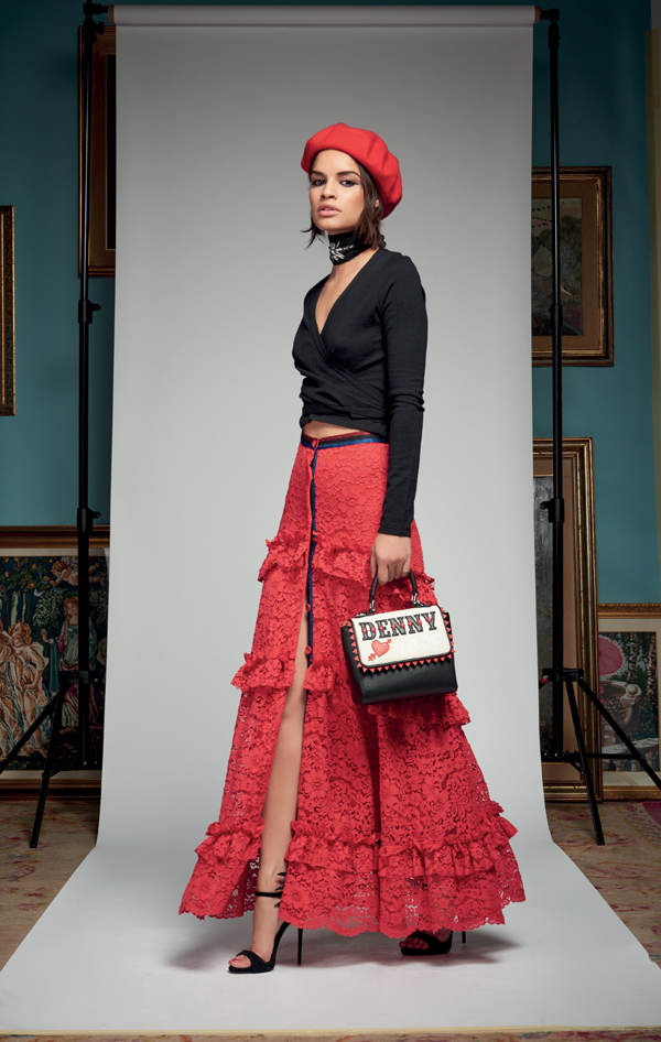 Gonna lunga in pizzo con spacco frontale Denny Rose lookbook inverno 2017 2018