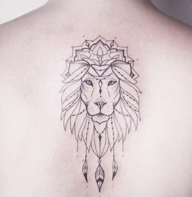 Immagine Tatuaggio sulla schiena Testa di Leone