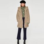 Pellicciotto Zara con cappuccio prezzo 59 95 euro