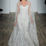 Moda Abito da sposa con mantella 2018 Lazaro