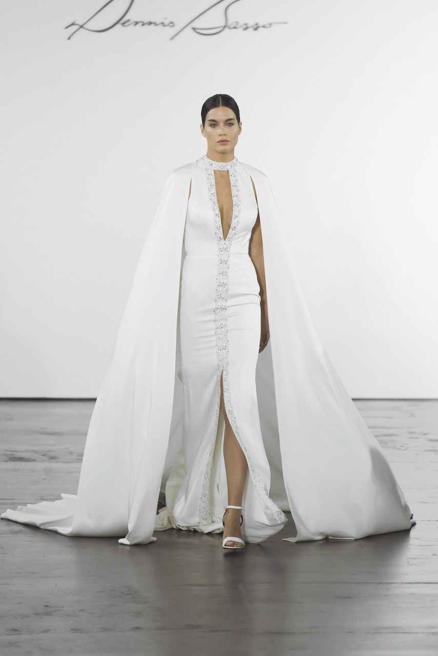 Moda Abito da sposa con mantella 2018