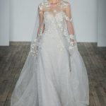 Tendenza Abito da sposa con mantella 2018 Allison Webb