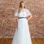 Tendenza Vestito da sposa con mantella 2018