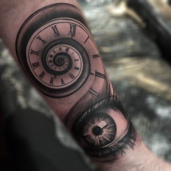 Idea Tatuaggio sullo scorrere del tempo