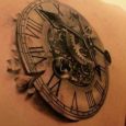 Immagine Tatuaggio Orologio con ingranaggi simbolo del tempo che passa