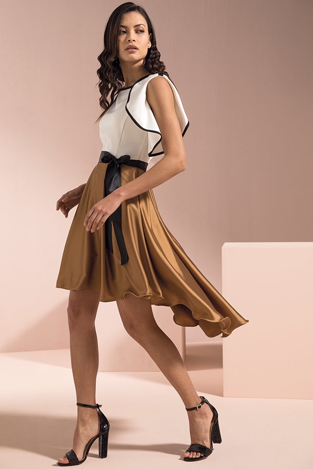 Elegante abito Rinascimento con gonna asimmetrica estate 2018 prezzo 119 euro