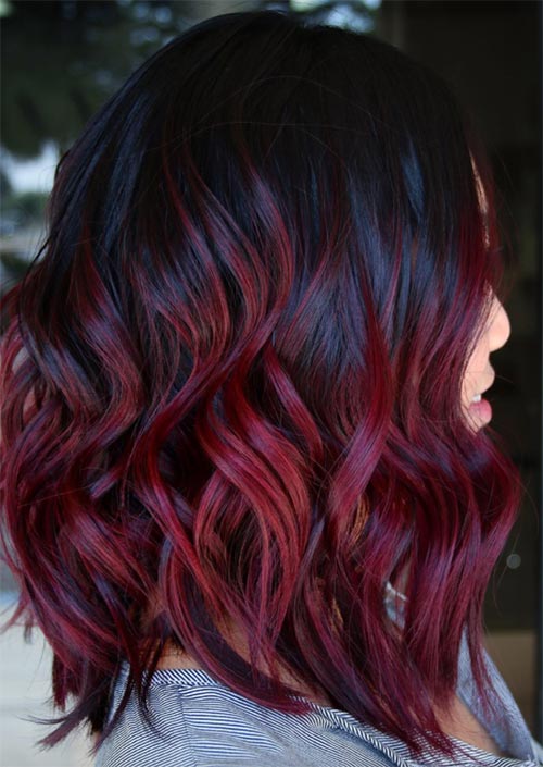 Taglio capelli color burgundy