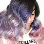 Taglio capelli con sfumature dal viola al rosa