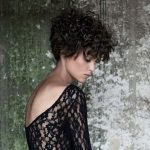 Taglio capelli corti ricci