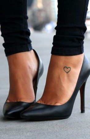 Immagine Tatuaggio cuore sul piede