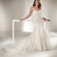 Abito da sposa a sirena in pizzo scollo a cuore per taglie comode Pronovias Plus mod Druida