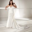 Abito da sposa a sirena in raso per taglie comode Pronovias mod Chantal
