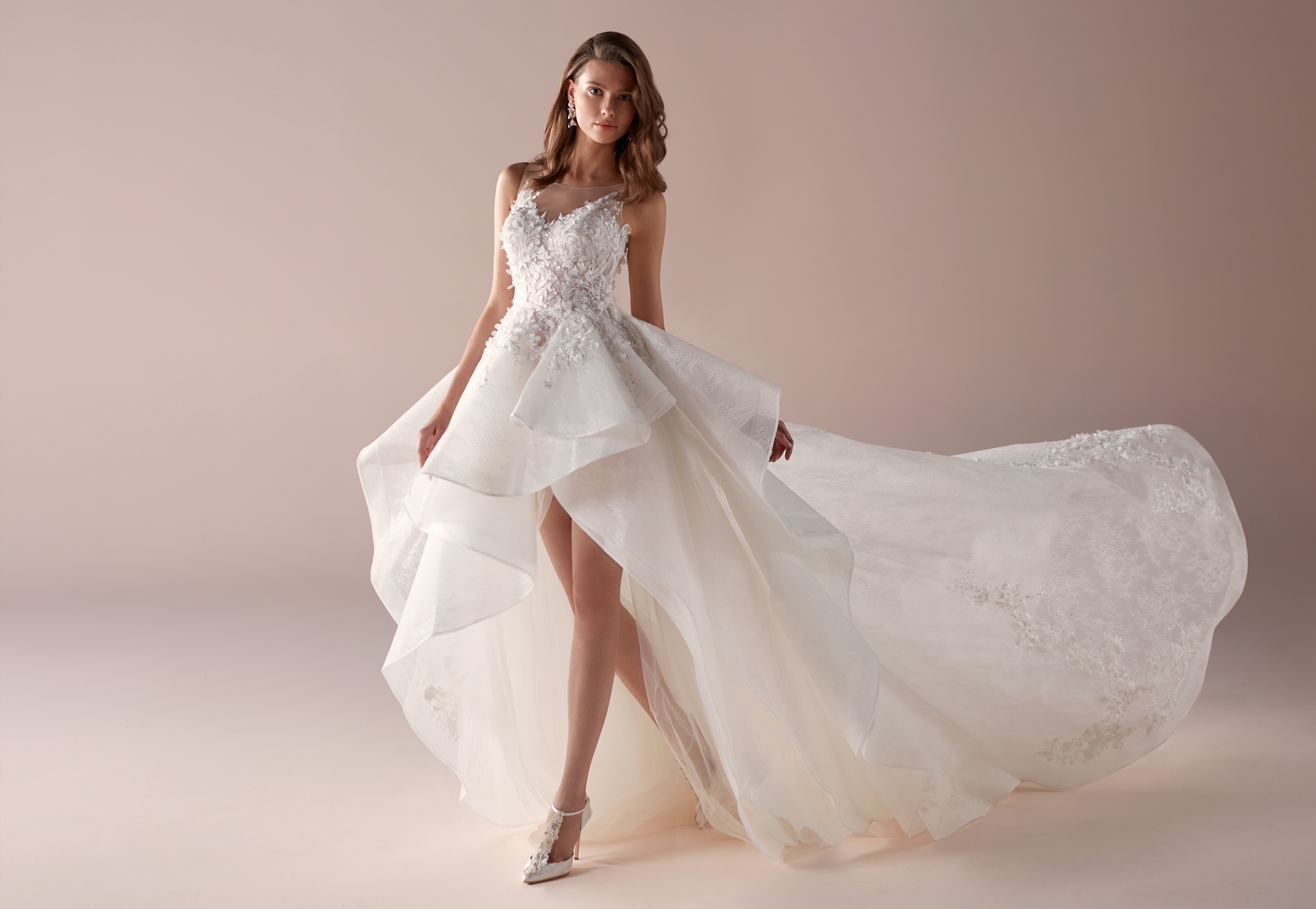 Abito da sposa asimmetrico linea Romance 2019