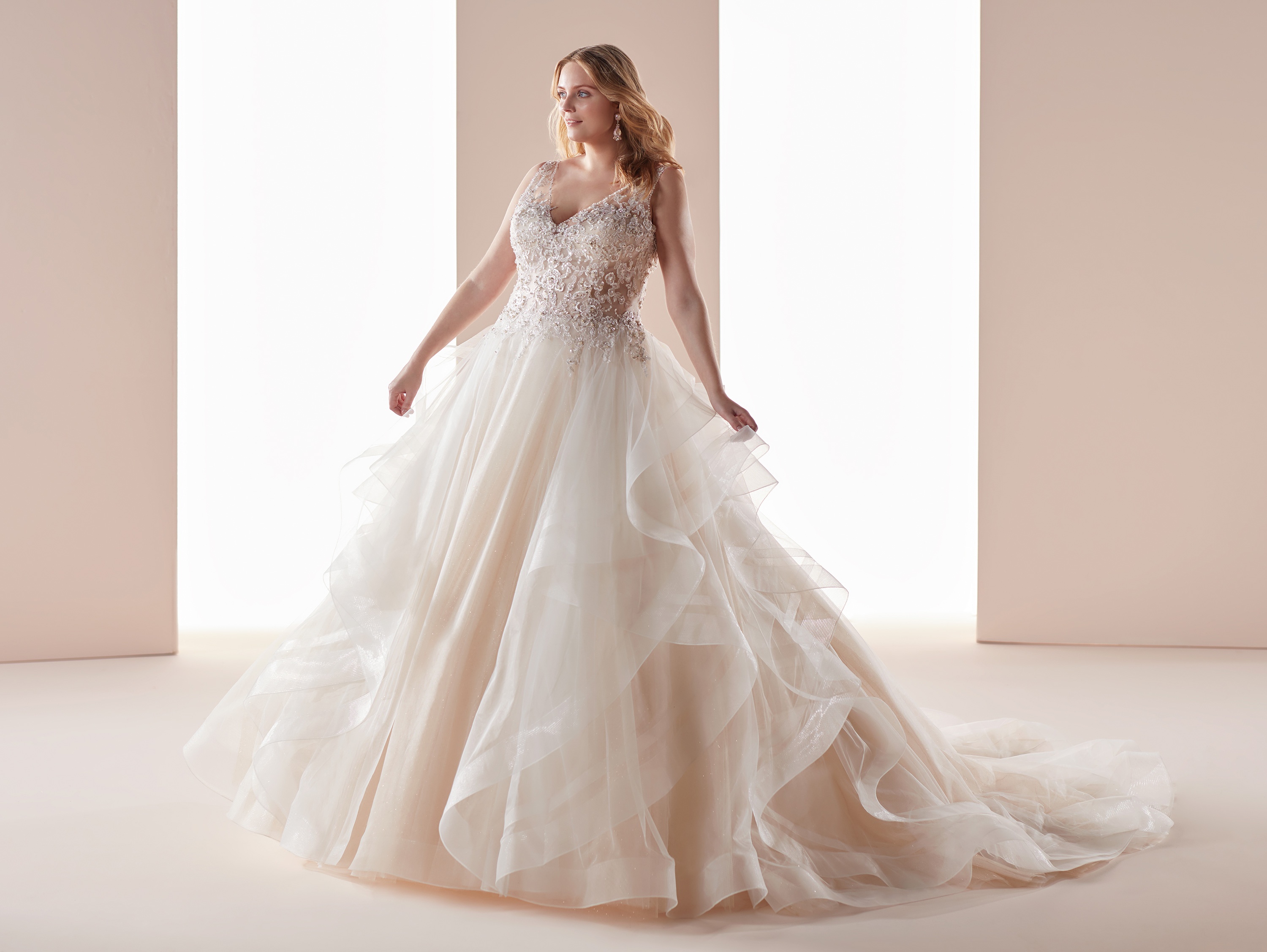 Nicole Spose Abito da sposa da principessa taglie forti 2019 Mod CVAB19702
