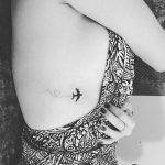 Tatuaggio aereo per chi ama viaggiare