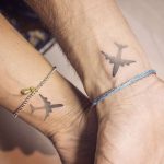 Tatuaggio di coppia per chi ama viaggiare