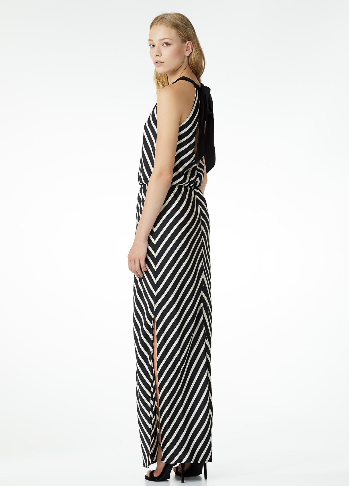 Abito lungo elegante con spacchi laterali Liu Jo prezzo 219 euro foto retro