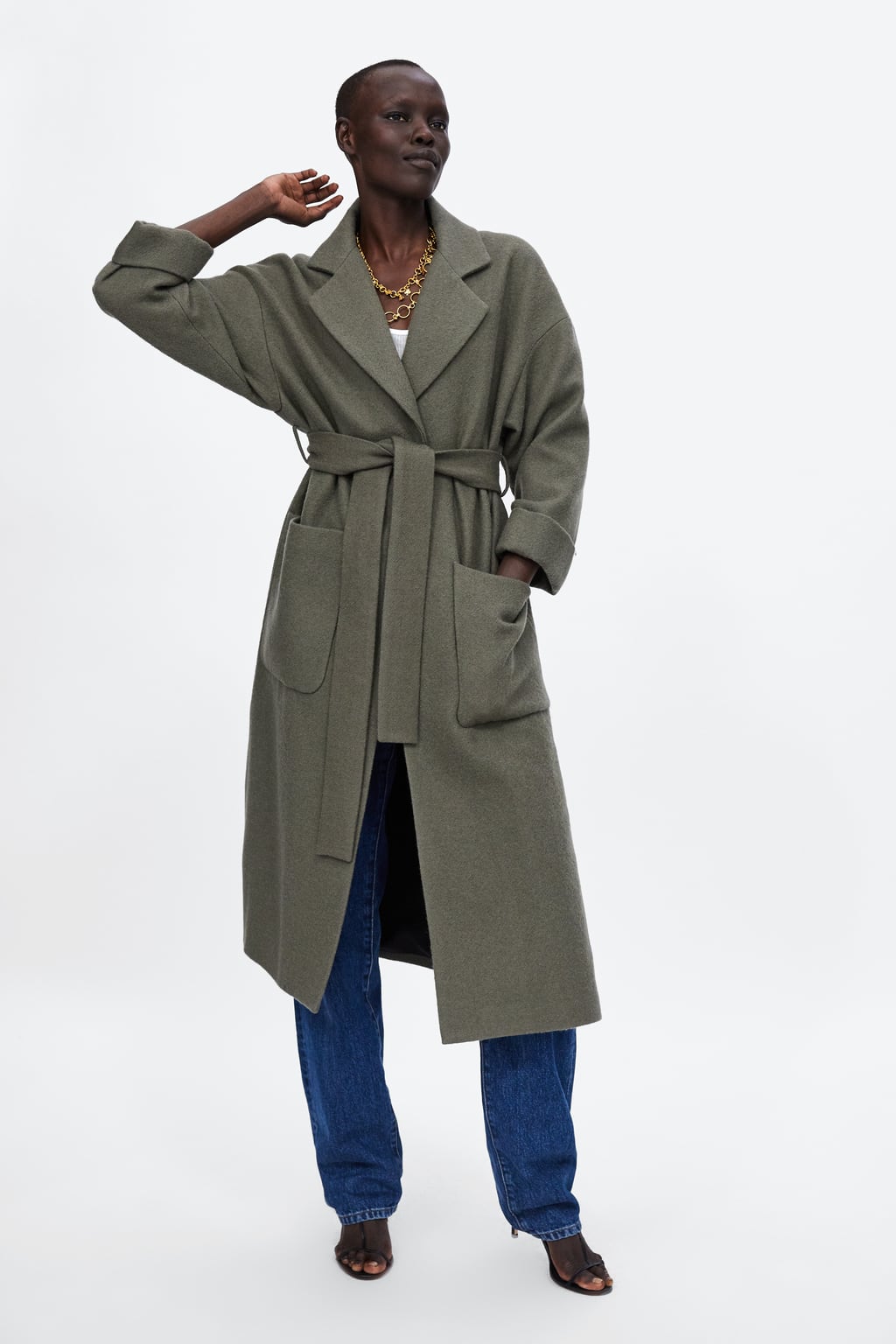 Cappotto lungo a vestaglia con cintura ZARA inverno 2019 prezzo 159 euro