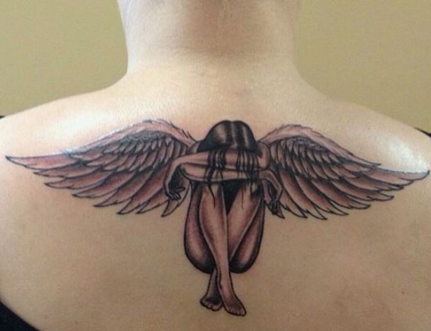 Foto Tatuaggio Angelo con ali aperte