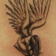 Idea Tatuaggio Angelo con Ali aperte