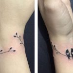 Idea Tatuaggio donna bracciale polso