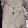 Piccolo tatuaggio bracciali con charms